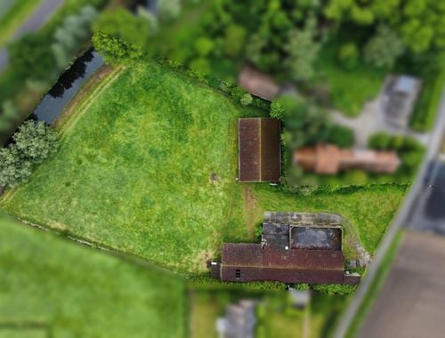                                         Entrepôt sans bureau à vendre à Ingelmunster, € 225.000
