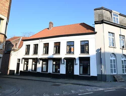                                         Bien commercial à vendre à Brugge, € 338.000
