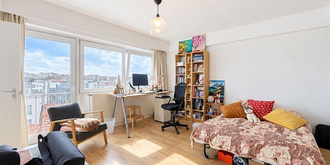 Kot-kamer te koop in Rue de la Jonchaie 15 bus H5, 1040 Etterbeek