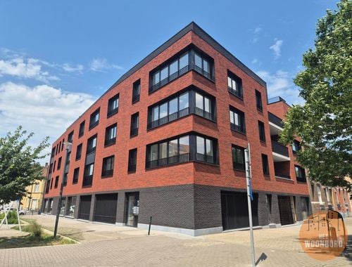                                         Penthouse à louer à Anderlecht, € 1.650
