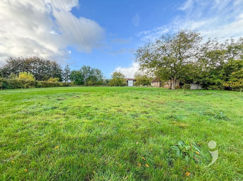 Op zoek naar een bouwgrond nabij Leuven centrum, maar toch in een rustige, groene omgeving? Deze mooie bouwgrond voor open bebouwing heeft een perceel