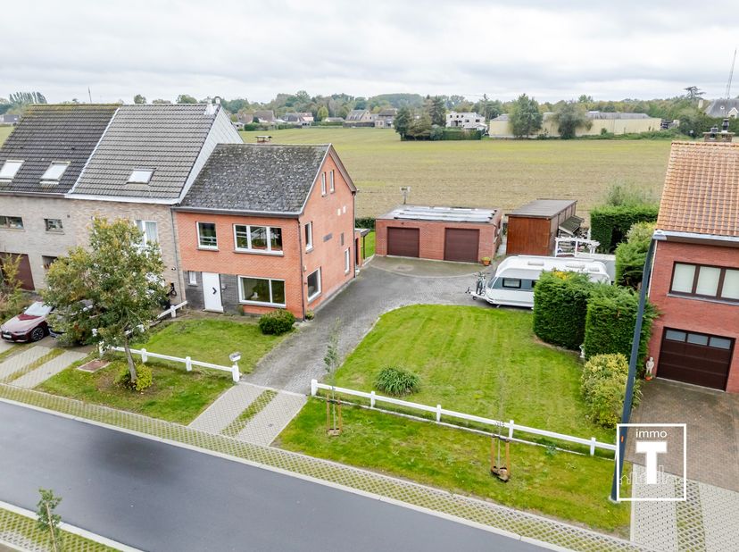 Maison à vendre à Vossenstraat 32,
                    9070 Heusden