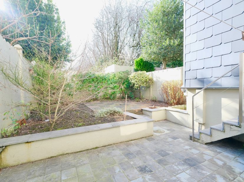 BERCHEM-SINTE-AGATHA – REF: 7702046<br />
<br />
Gelegen in een gegeerde buurt, vlakbij het Wilderbos en alle voorzieningen (ring, openbaar vervoer, w