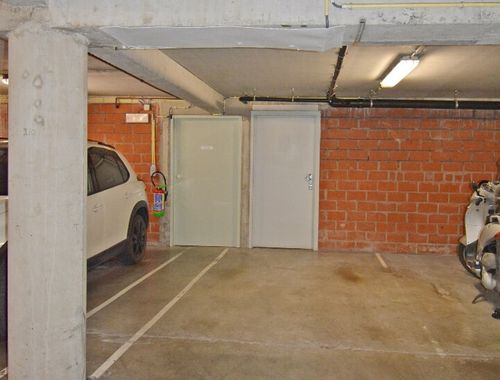                                        Garage à louer à Knokke, € 2.200
