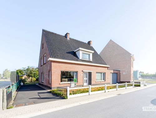                                         Koppelwoning te koop in Torhout, € 350.000
