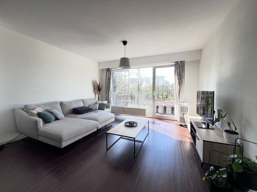 GROTE BAAN 145/3, KURINGEN:<br />
<br />
Instapklaar 3-slaapkamer-appartement met terras en garage, gelegen in centrum Kuringen.<br />
<br />
Indeling