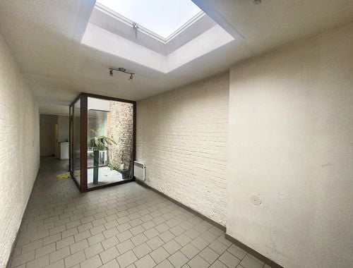                                         Kot-Kamer te huur in Tournai, € 360
