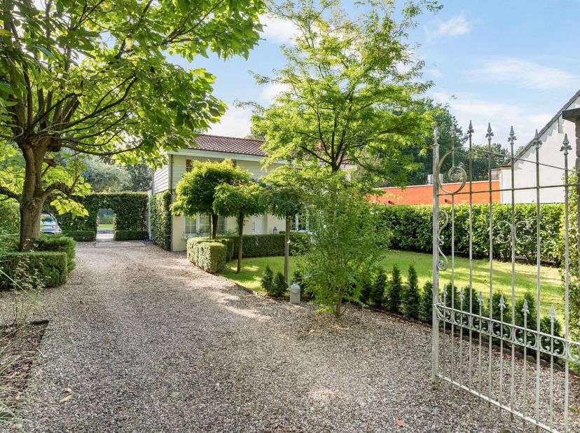 Huis te koop in Hoge Kaart 36,
                    2930 Brasschaat