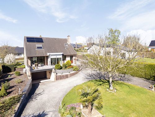                                        Villa à vendre à Sint-Pieters-Leeuw, € 635.000
