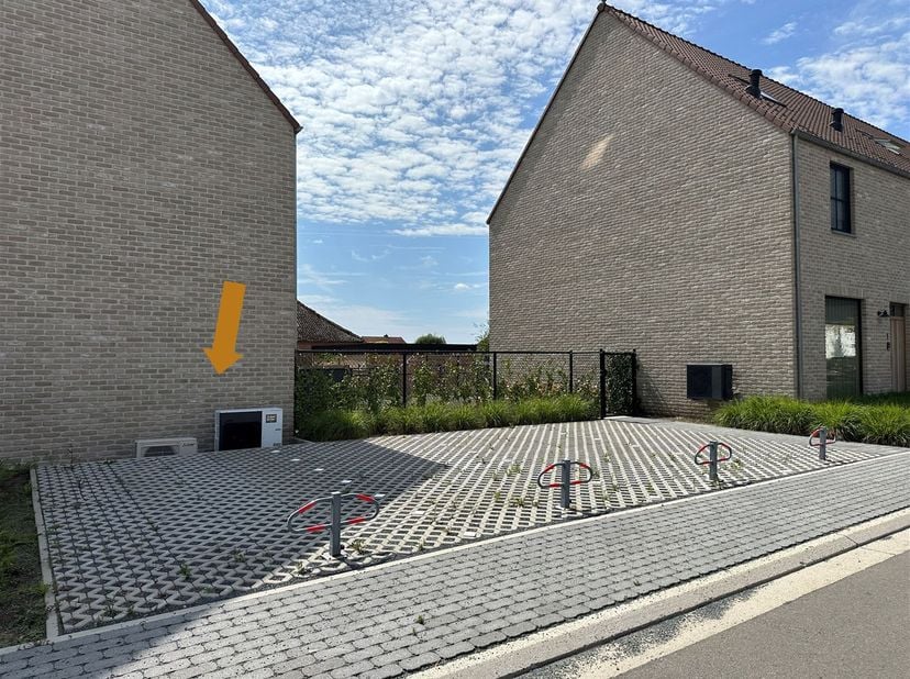 Garage à vendre
                    à 3640 Kinrooi