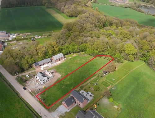                                         Terrain à bâtir à vendre à Gozée, € 195.000
