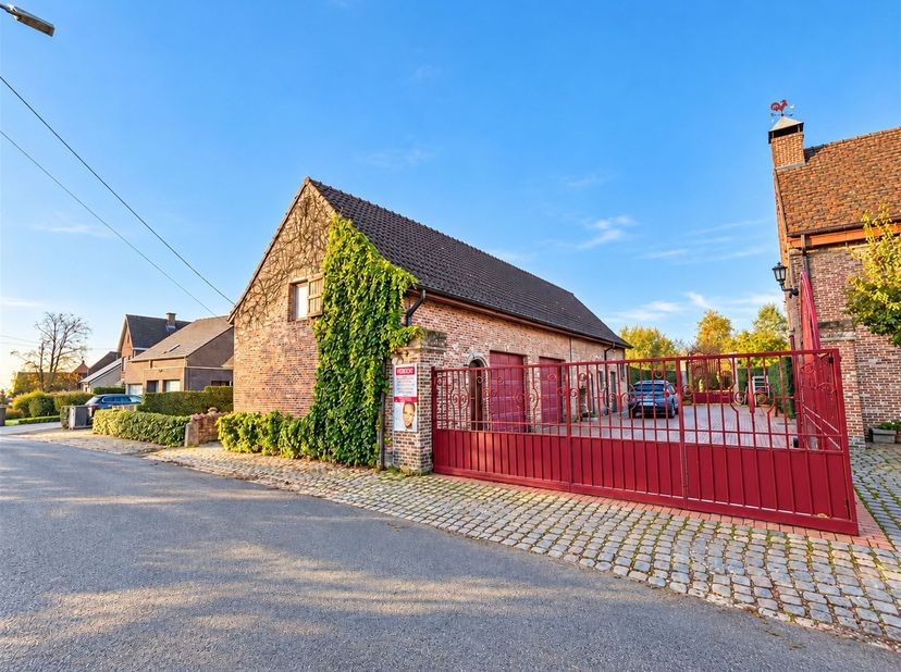 Bedrijfsvastgoed te huur in Moortelstraat 25A,
                    9140 Temse