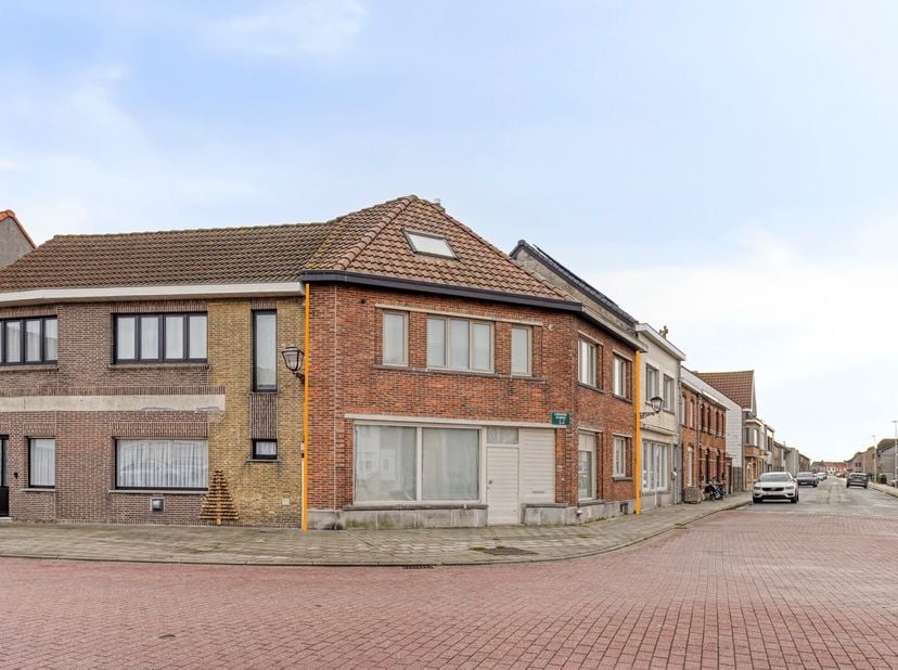 Huis te koop in Lisseweegse Steenweg 141,
                    8380 Zwankendamme