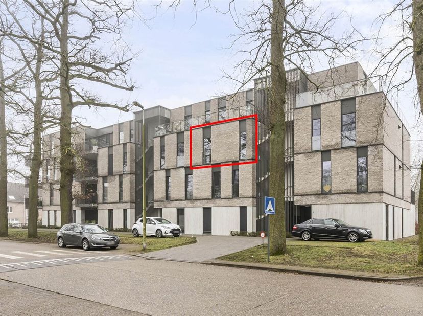 Journée portes ouvertes le samedi 14 mars de 09h30 à 10h30.<br />
Lieu<br />
Cet appartement moderne est situé dans une rue très calme au coeur de Leo