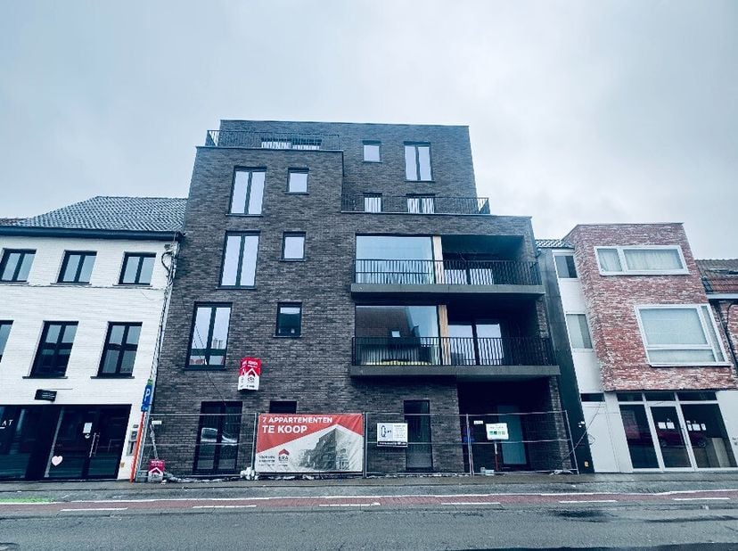 Vous êtes à la recherche d'un nouvel appartement de 2 chambres à coucher à Wevelgem ? Cet appartement est fait pour vous !Possibilité d'acheter à 6% d