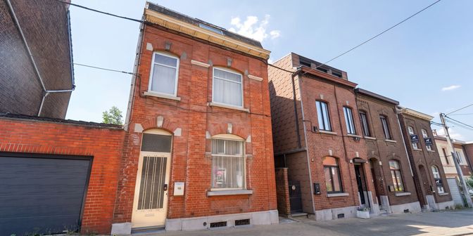 Huis te koop in 6032 Mont-sur-Marchienne