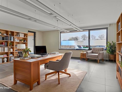                                         Bien commercial à vendre à Nevele, € 335.000
