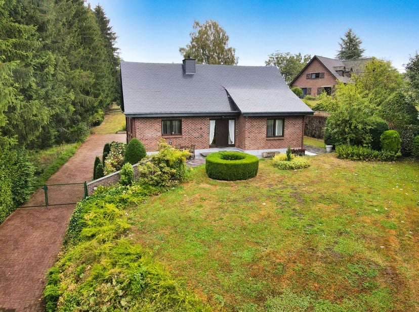 Huis te koop in Rue du Hérou 71,
                    6660 Nadrin