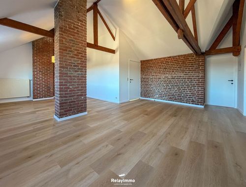                                         Appartement à louer à Tournai, € 725
