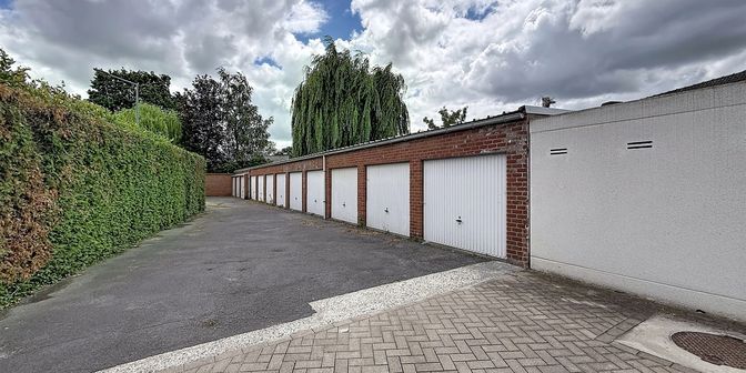 Garage te huur in Rumbeeksesteenweg 252, 8800 Roeselare