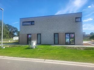 HOUSE Image