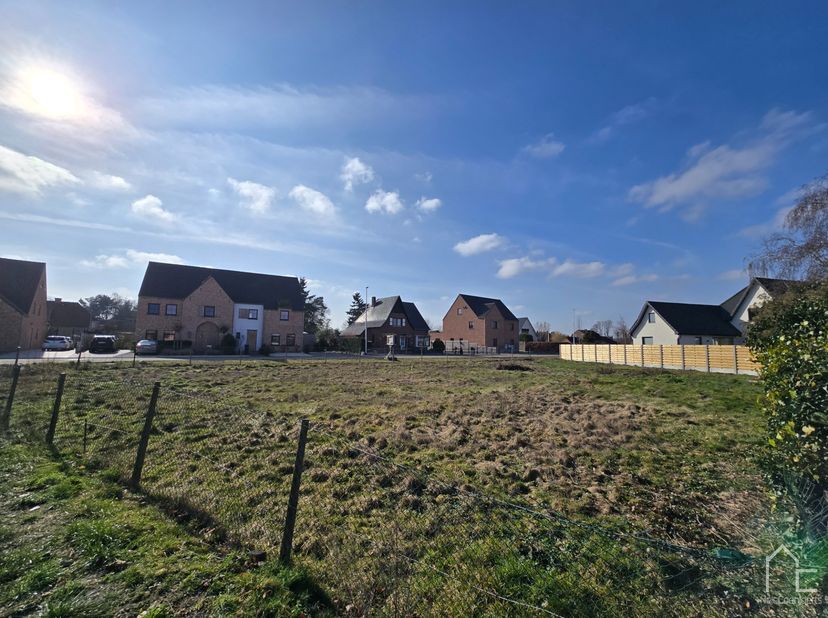 Terrain à vendre
                    à 3930 Achel