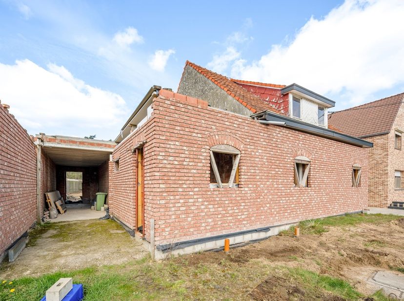 Maison de construction sommaire avec de nombreuses possibilités sur un site calme à Balen<br />
<br />
Vous êtes à la recherche d'une maison que vou