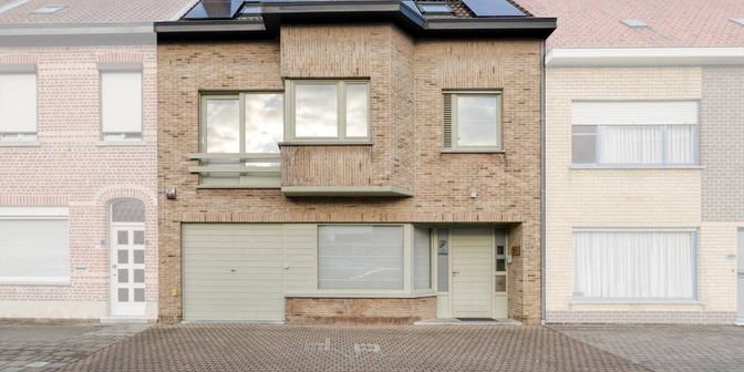 Bien professionnel à vendre à Wilgenstraat 90B, 8800 Roeselare