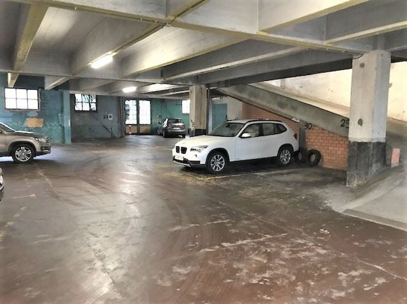 Garage te huur in Hemelstraat 11,
                    2018 Antwerpen