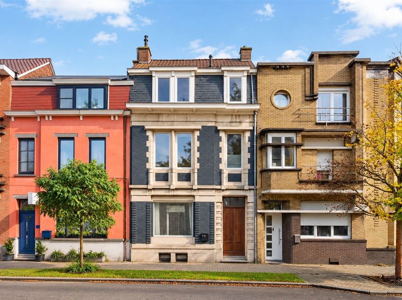 Huis te koop in Léopold Sturbautstraat 4,
                    9600 Ronse