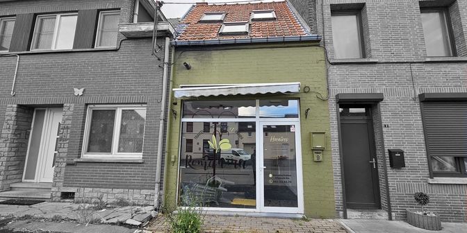 Bedrijfsvastgoed te koop in 7322 Dour