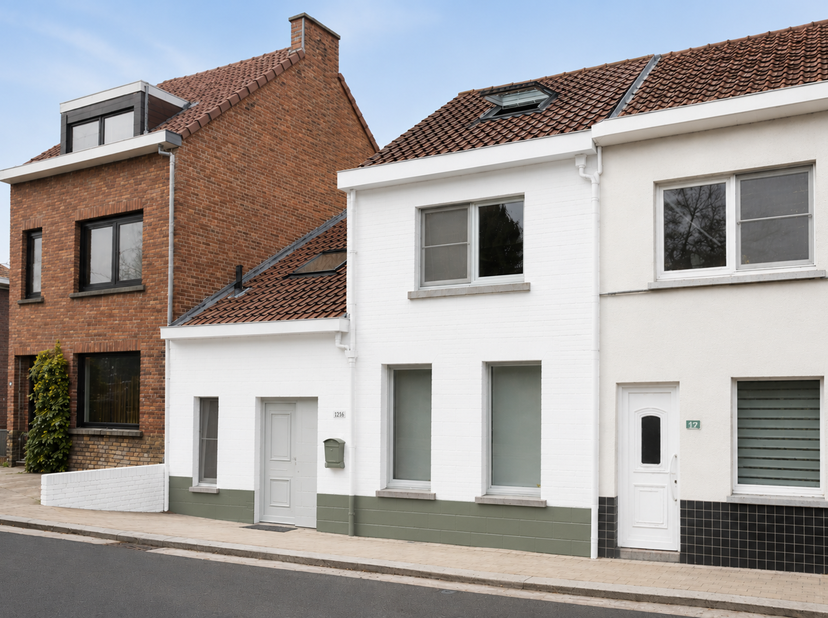 <br />
Bent u op zoek naar een ruime en instapklare woning in het charmante Geraardsbergen? Dan is deze eigendom op Oude Steenweg 134 zeker een bezoek