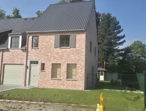                                         Maison à louer à Zaffelare, € 1.450

