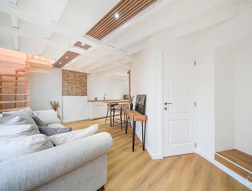                                         Appartement à louer à Tamines, € 780

