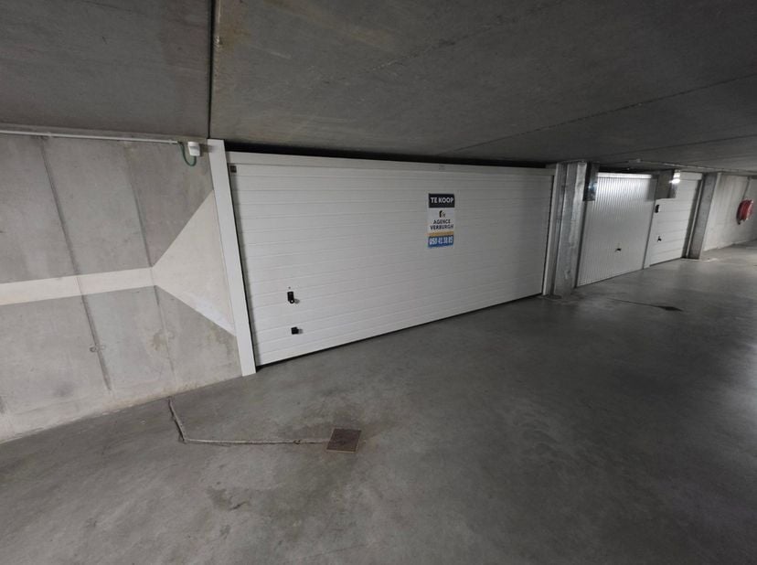Garage à vendre
                    à 8370 Blankenberge