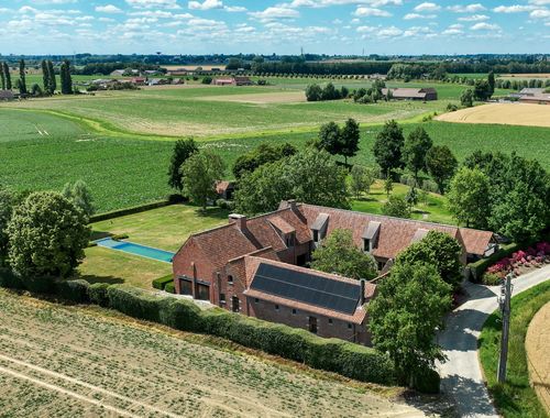                             Hoeve te koop in Kooigem
