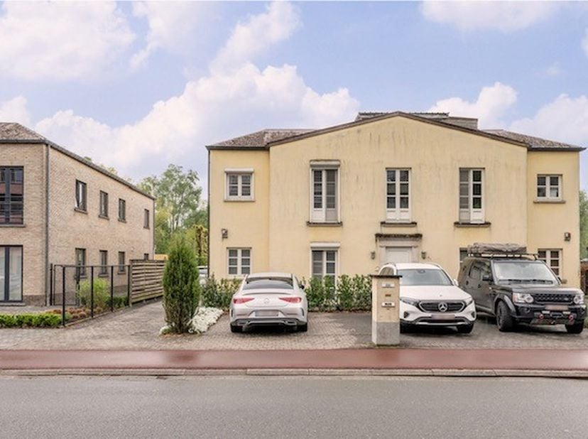 Appartement à vendre
                    à 2520 Emblem