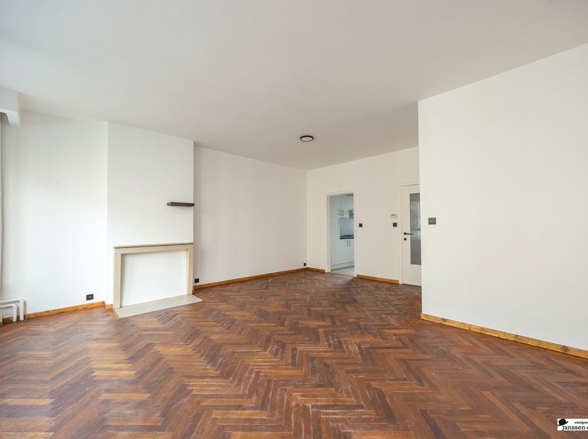 Appartement te koop in ,
                    2018 Antwerpen