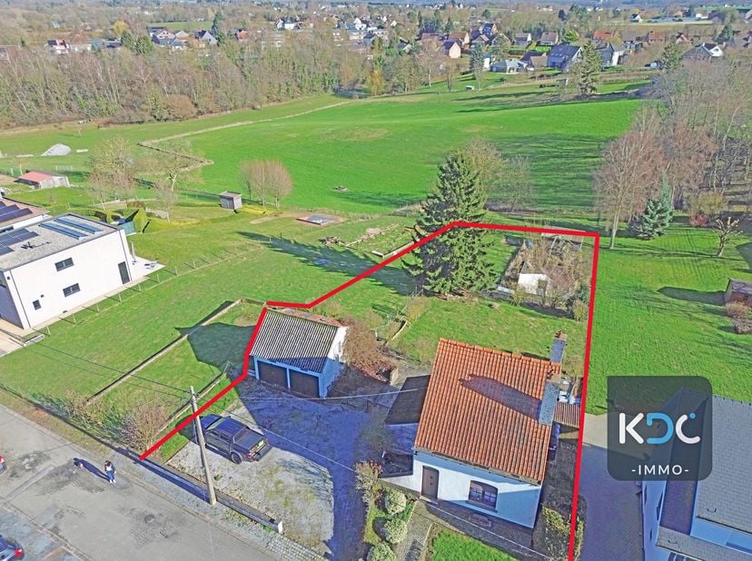 Magnifiquement située, maison à rénover avec belle vue sur un terrain de 16a57ca à Overijse. <br />
Année de construction 1930, rénovation nécessaire.