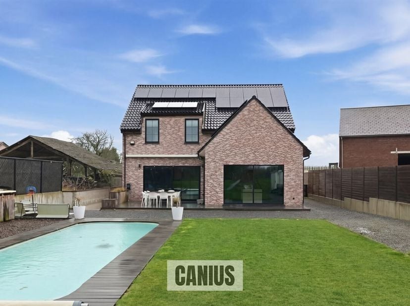 UITZONDERLIJKE WONING MET ZWEMBAD  MOGELIJKHEID ZELFSTANDIG BEROEP<br />
Op de Driewilgenstraat 82 in Sint-Truiden (Engelmanshoven) kunnen we deze uit