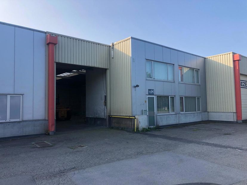 Bedrijfsvastgoed te huur in Egide Walschaertsstraat 15,
                    2800 Mechelen