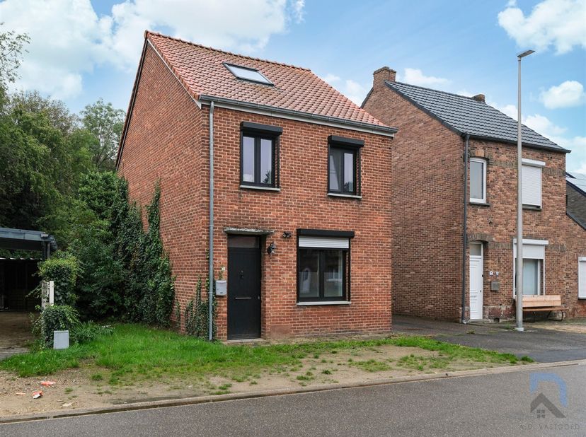 Huis te koop in Steenakker 40,
                    3600 Genk