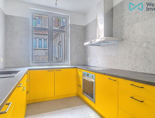                                         Appartement à louer à Forest, € 1.200
