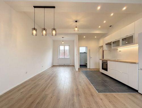                                         Appartement te huur in Anderlecht, € 1.100
