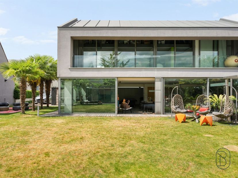 Sales Day 25/08. U kan zich inschrijven via onze website: <br />
https://www.immobeguin.be/te-koop/9700-oudenaarde/woningen/moderne-toffe-woning-met-3