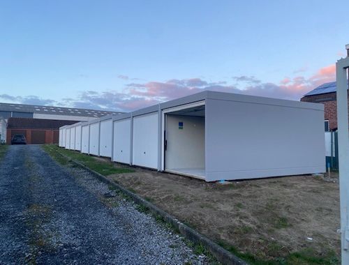                                         Garage te huur in Komen, € 80
