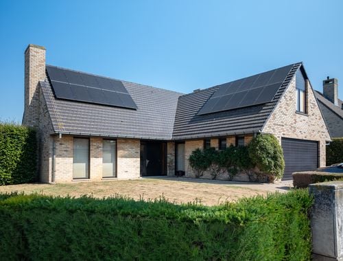                                        Villa te koop in Varsenare, € 615.000
