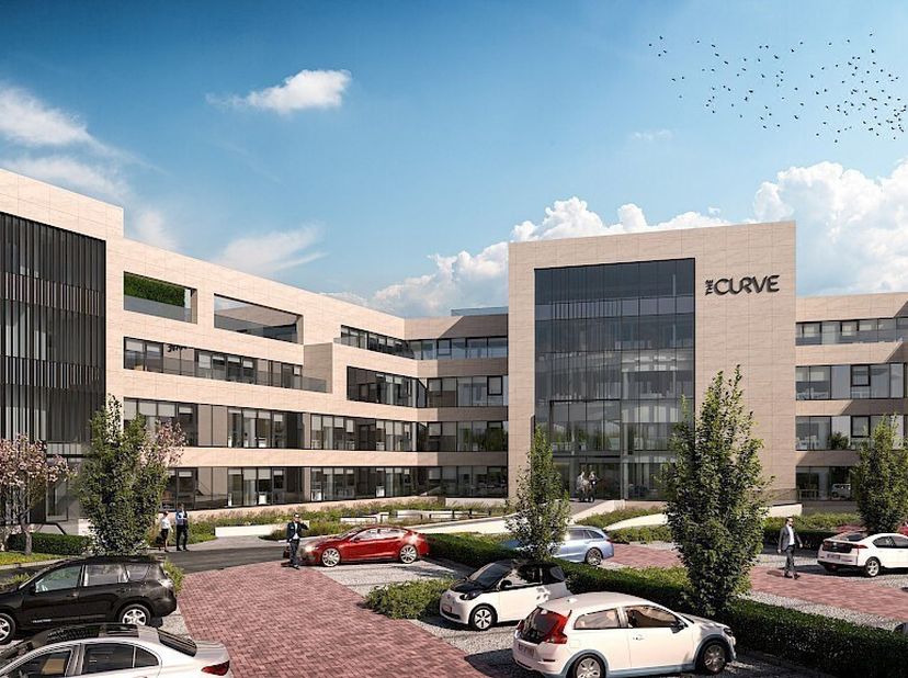 776m² de bureaux au 1er étage d'un immeuble de bureaux entièrement rénové et économe en énergie<br />
Emplacement : emplacement de choix à la sortie 1