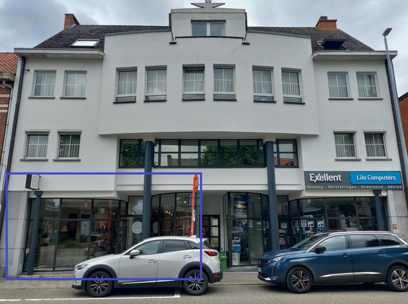 Bien professionnel à vendre
                    à 2200 Herentals