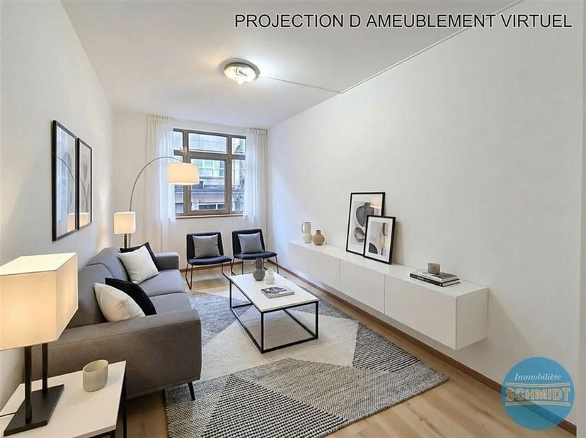 IMMOSCHMIDT (Ref. 29315) - IXELLES (MATTONGE) - VRIJ TE ACTE - Mooie studio van 30m² bestaande uit een woonkamer met half ingerichte open keuken en ee